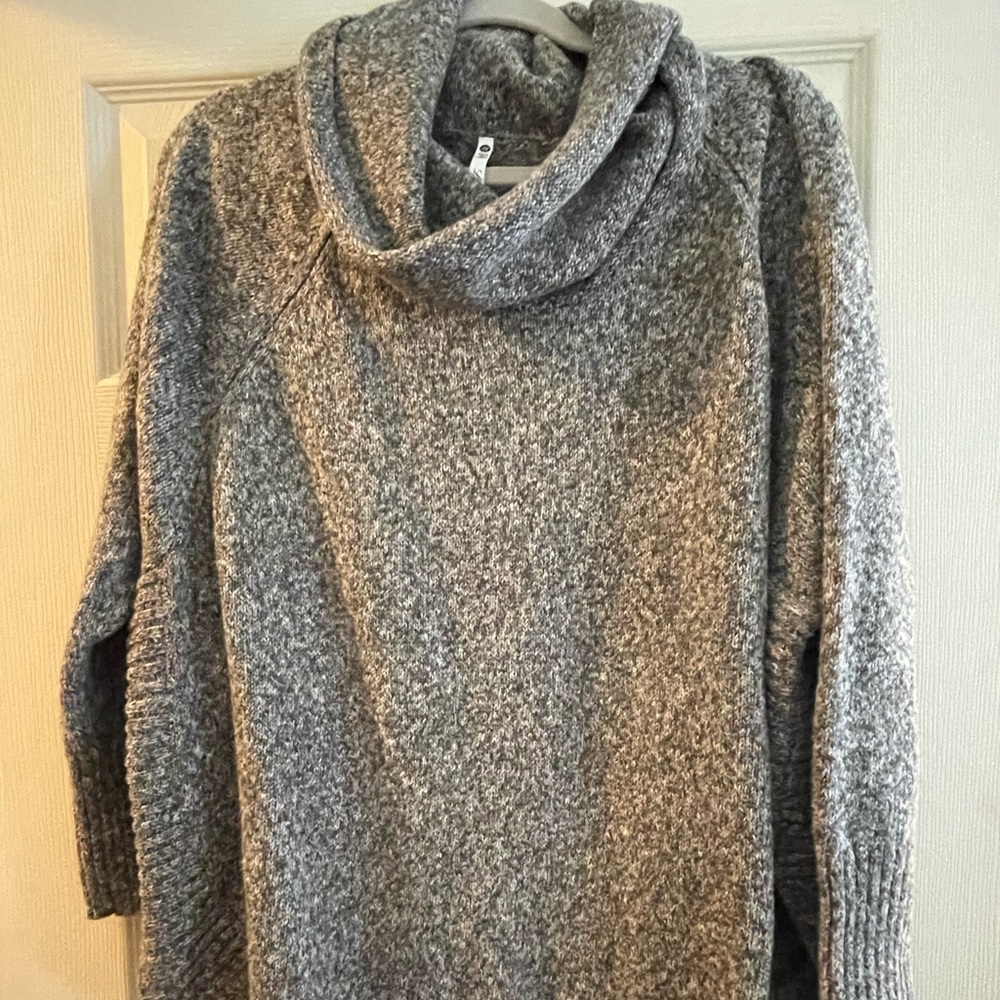 STITCH FIX Leo and Nicole. Gray Poncho Cowl Sweater. Women’s 2X.